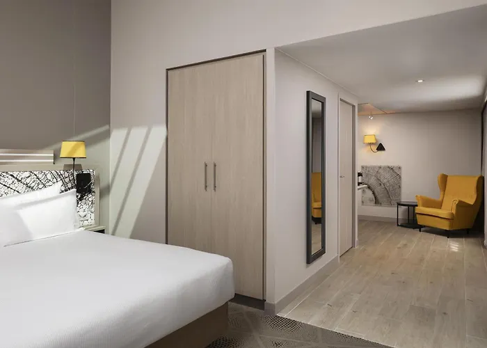 Hilton Garden Inn Paris La